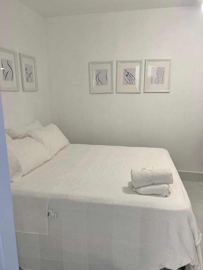 Casa Rosada Beach Front Mano Juan エクステリア 写真