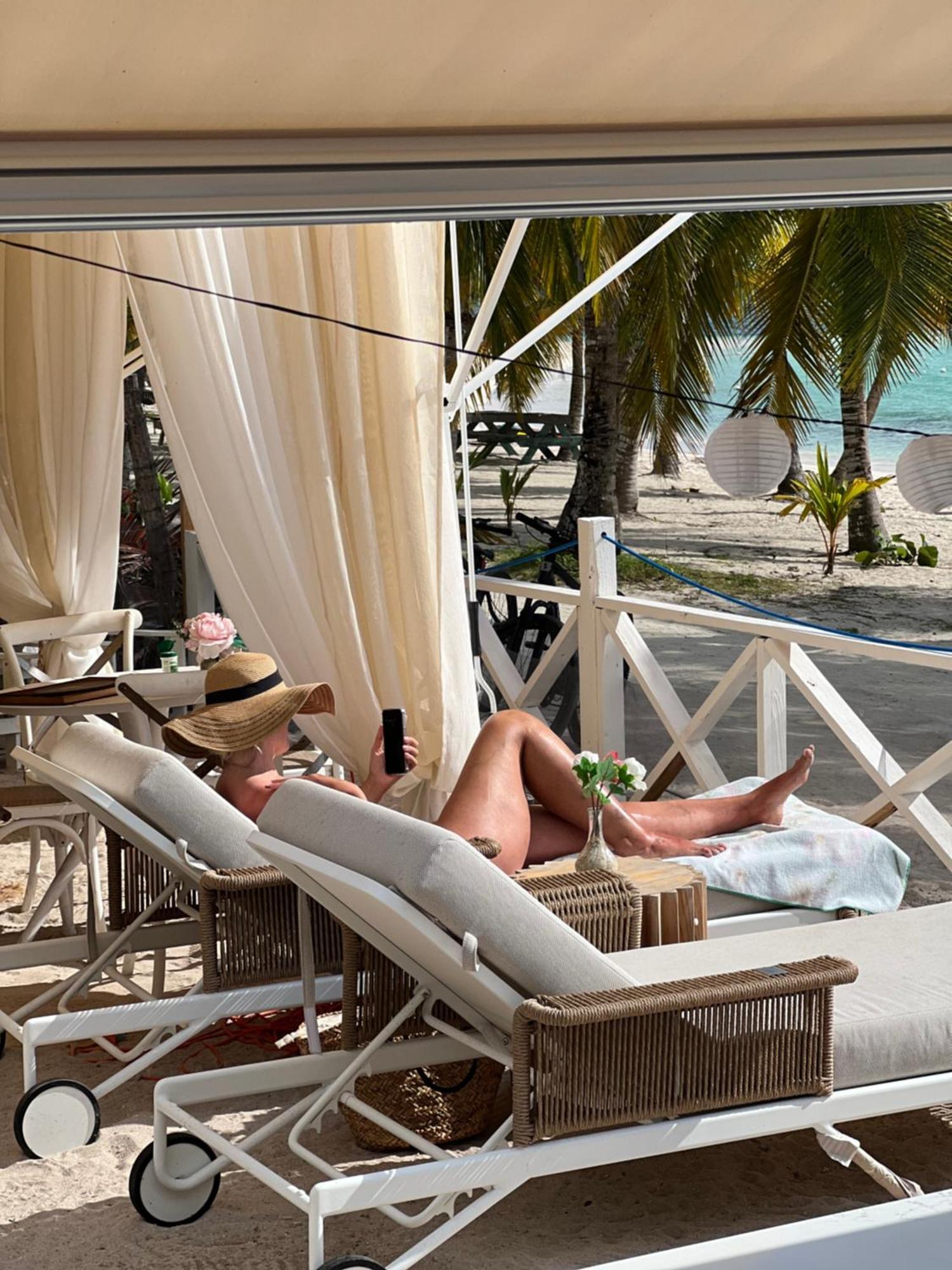 Casa Rosada Beach Front Mano Juan エクステリア 写真